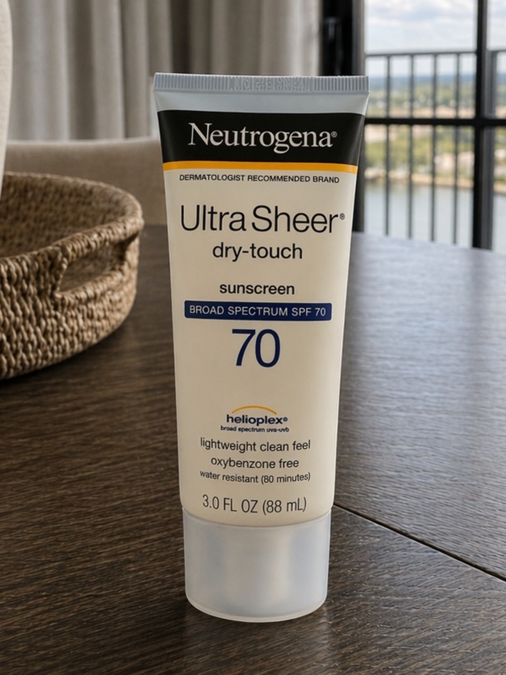 Neutrogena Ultra Sheer Dry-Touch Sunscreen SPF 70